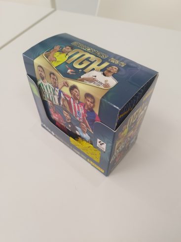 Panini: Caja de 50 sobres Megacracks La Liga 2025/26